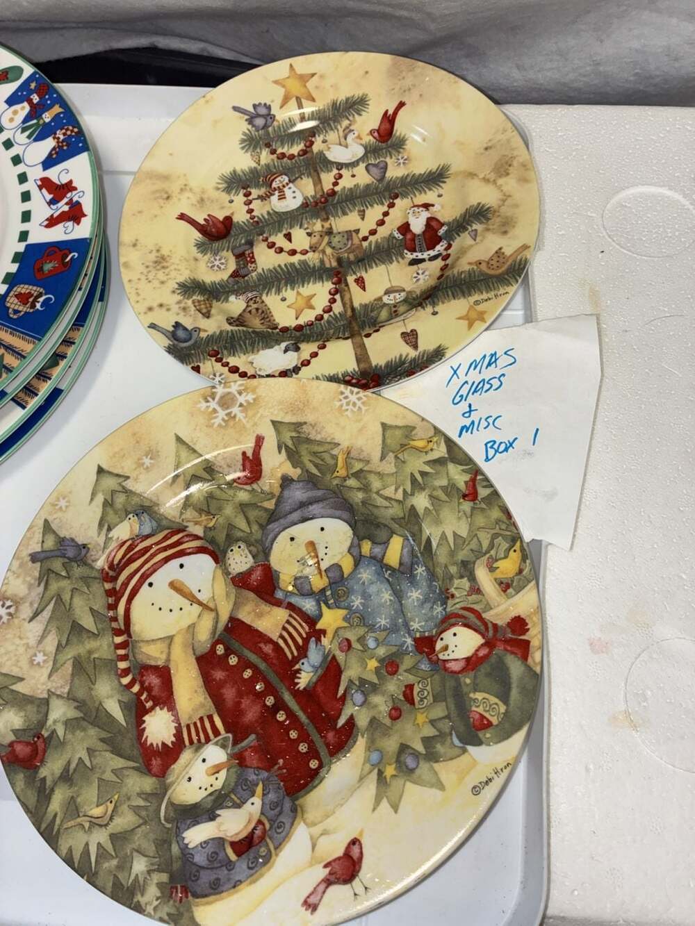 Set of 2 Holiday Home Debi Hron 2006 Christmas Dessert Plates